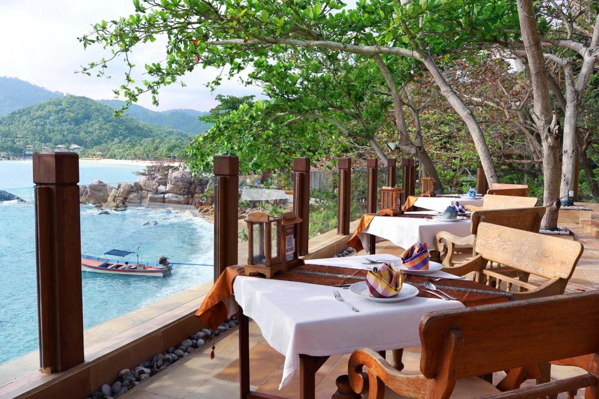 Santhiya Koh Phangan Resort And Spa Luaran gambar The restaurant at the resort
