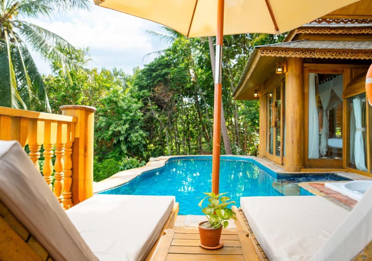Santhiya Koh Phangan Resort And Spa Luaran gambar A pool villa at the resort