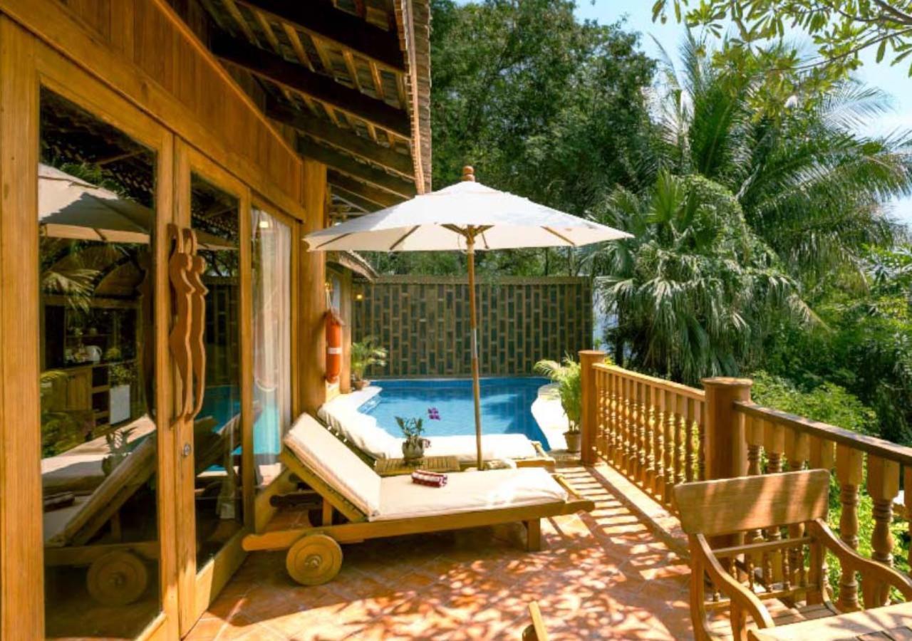 Santhiya Koh Phangan Resort And Spa Luaran gambar A pool villa at the resort
